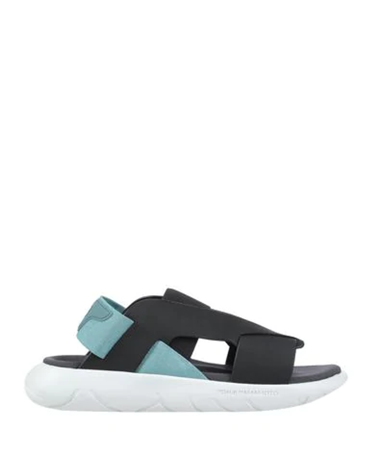 Y-3 Sandals In Black | WHAT’S ON THE STAR?