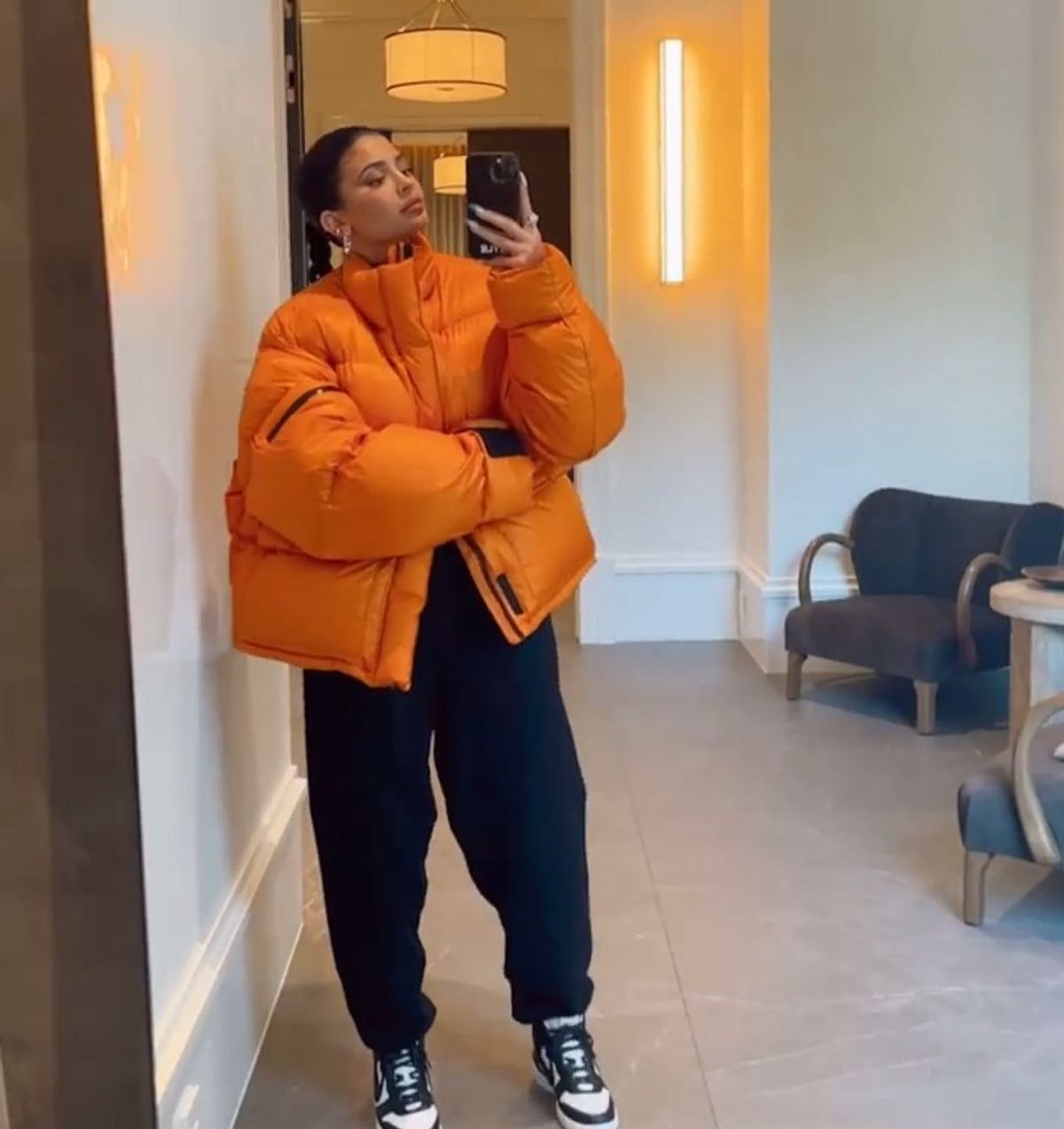 Kylie Jenner Outfit from February 2, 2021 | WHAT’S ON THE STAR?