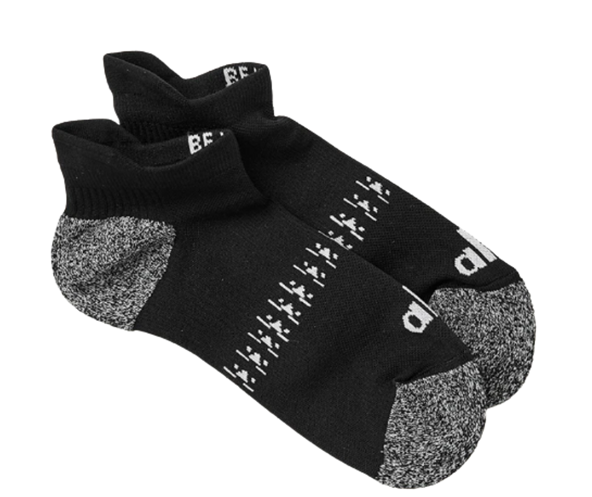 Alo Yoga Performance Tab Black Socks WHAT’S ON THE STAR?