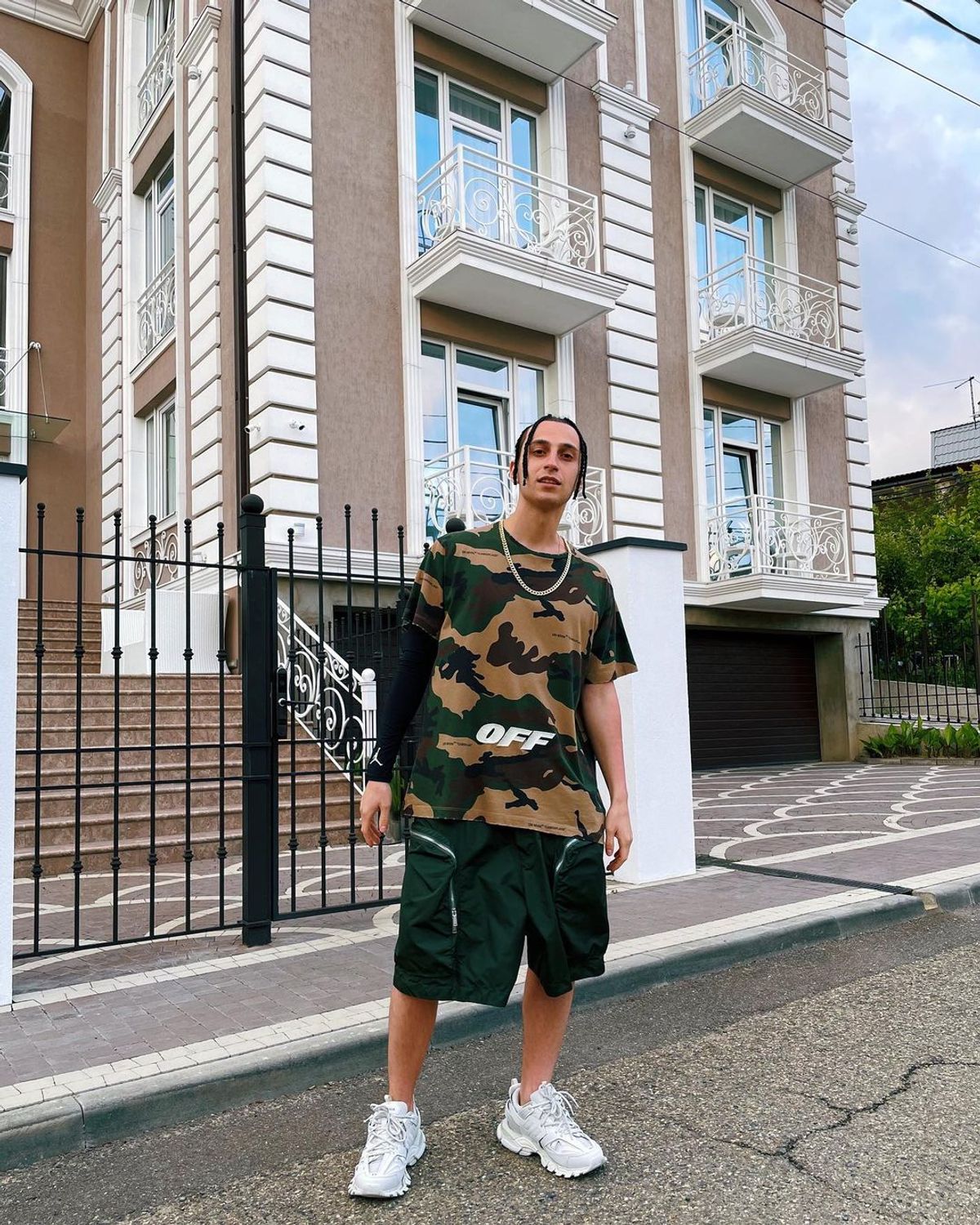 Yanix Outfit from June 5, 2021 | WHAT’S ON THE STAR?