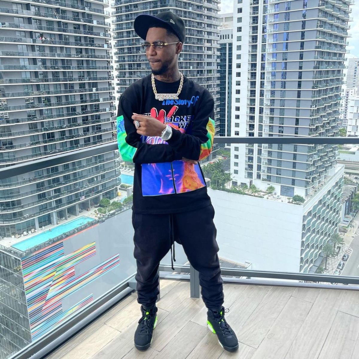 Key Glock Outfit from July 24, 2021 | WHAT’S ON THE STAR?