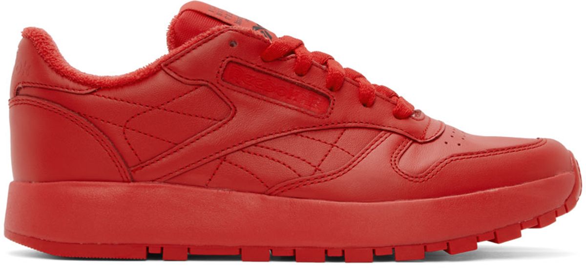 Marg Reebok S Margiela × Reebok Red Classic Leather Tabi Sneakers | WHAT’S ON THE STAR?