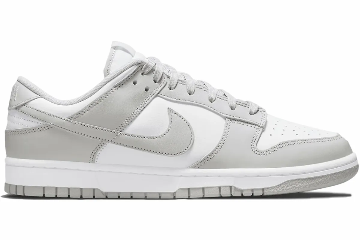 Nike Dunk Low Grey Fog Sneakers
