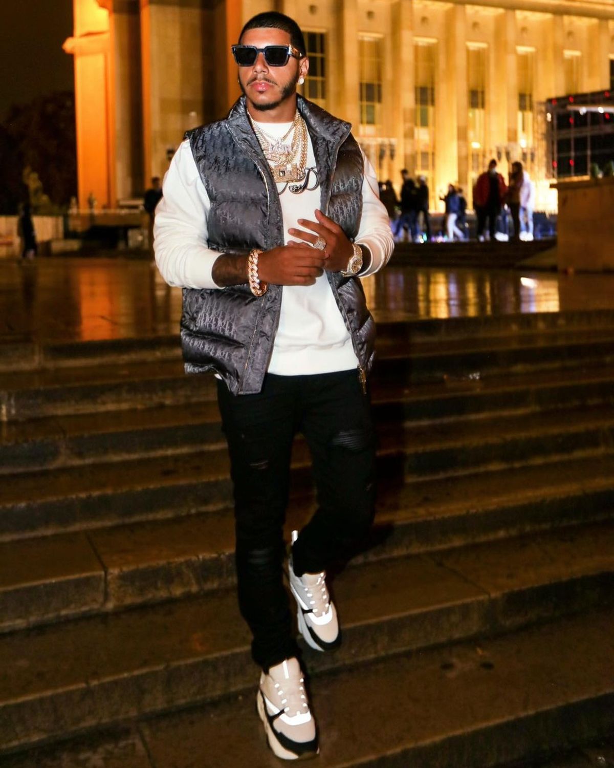 CJ Outfit from October 7, 2021 | WHAT’S ON THE STAR?