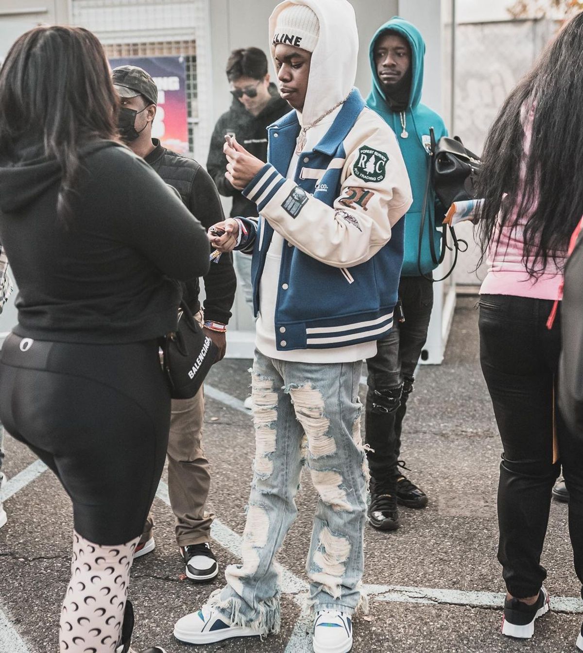 Lil Poppa Outfit From October 29 2021 What S On The Star