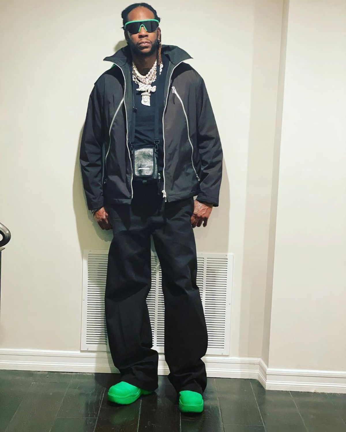 2 Chainz Outfit from November 12, 2021 WHAT’S ON THE STAR?