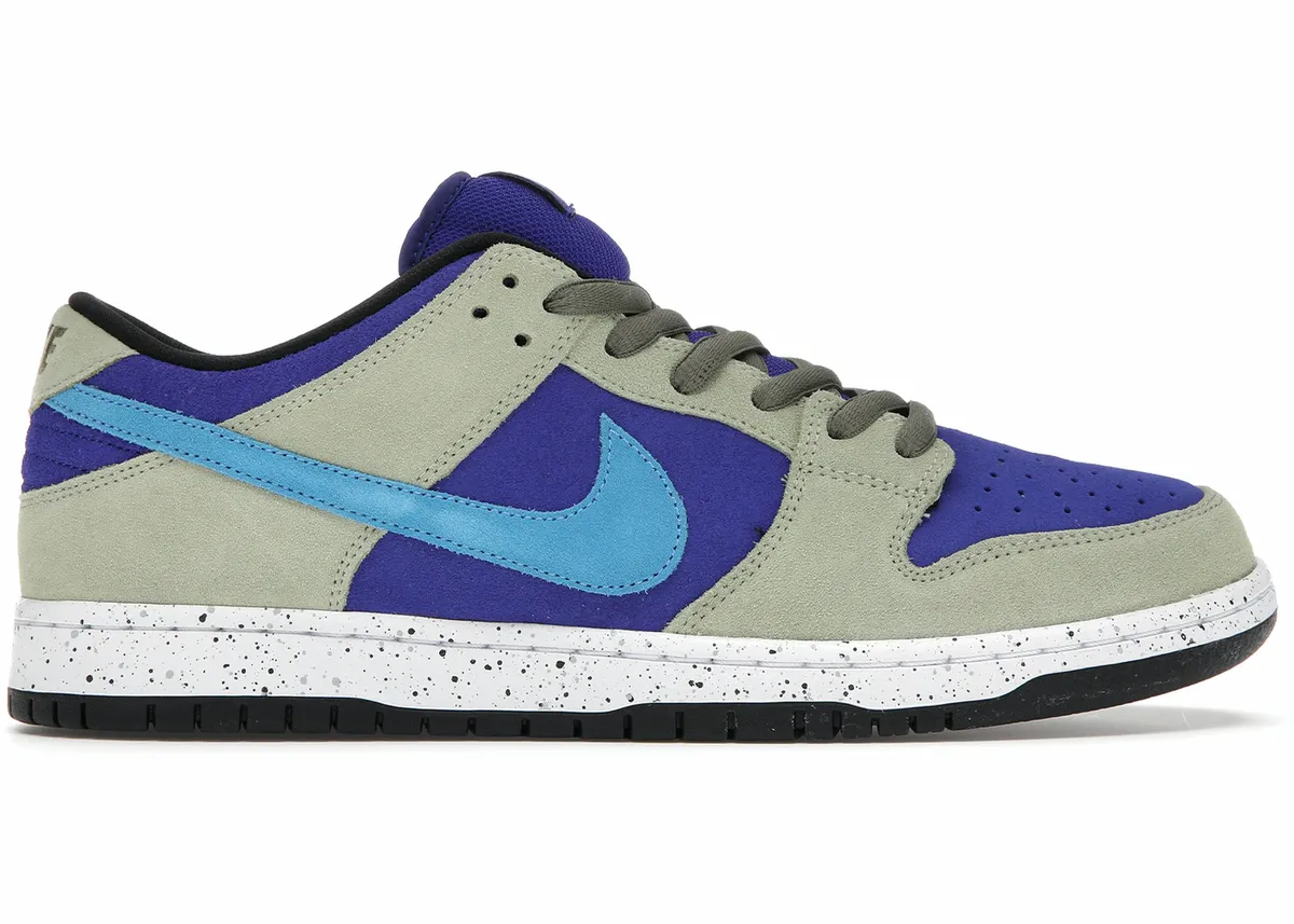 Nike SB Dunk Low Celadon Sneakers