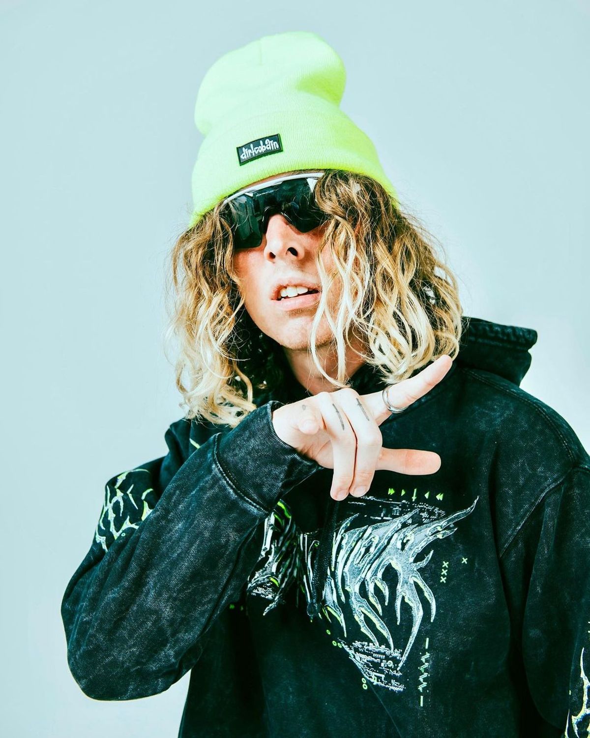 Affliction Clothing: Clothing, Shoes & Accessories | WHAT’S ON THE STAR?
