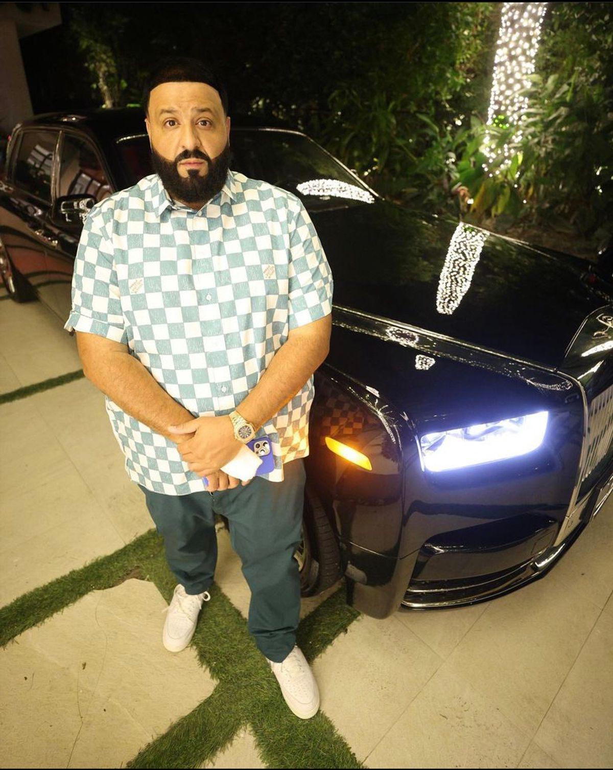 Sagoma In Cartone Mini DJ Khaled (Black Suit) - Ritaglio Collezionabile Alta Definizione - 4