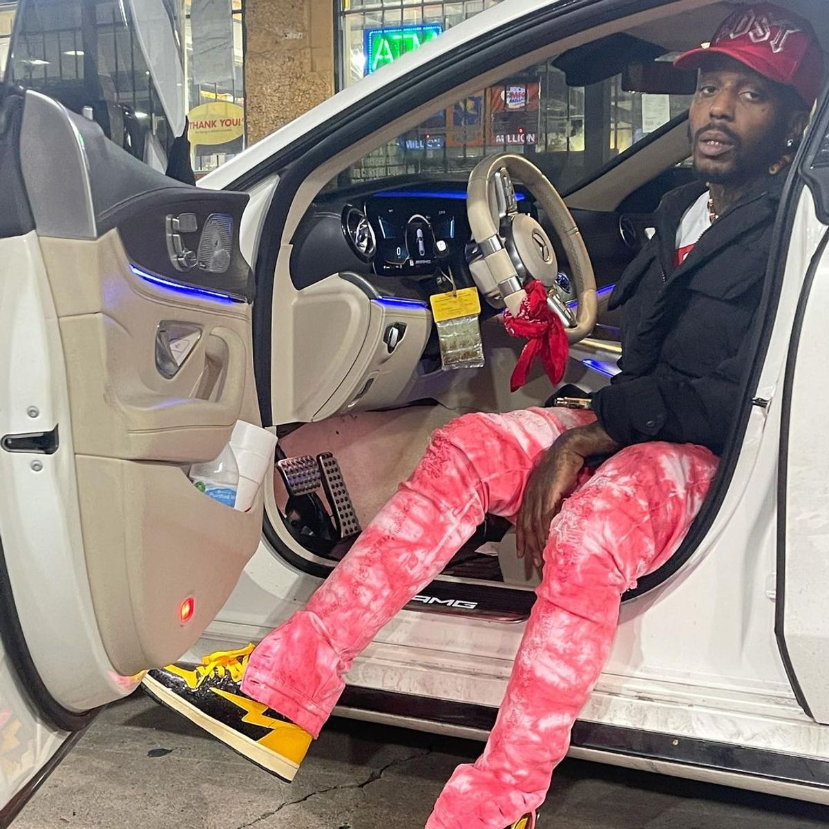 Sauce Walka Outfit from November 30, 2021 WHAT’S ON THE STAR?