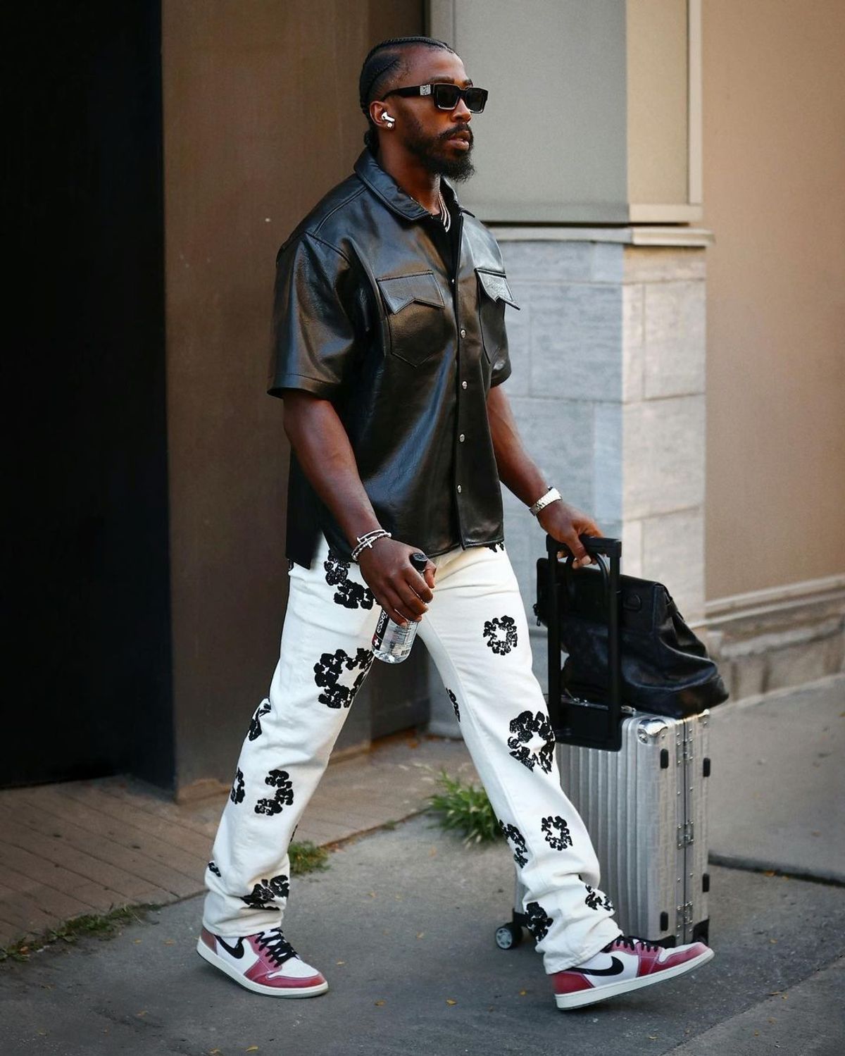 Tyrod Taylor Outfit from September 19, 2021 | WHATâS ON THE STAR?