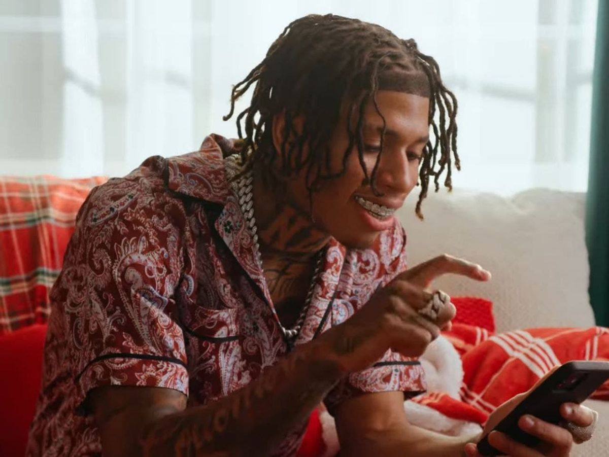 Nle Choppa Outfits In Drop Shit Video What S On The Star