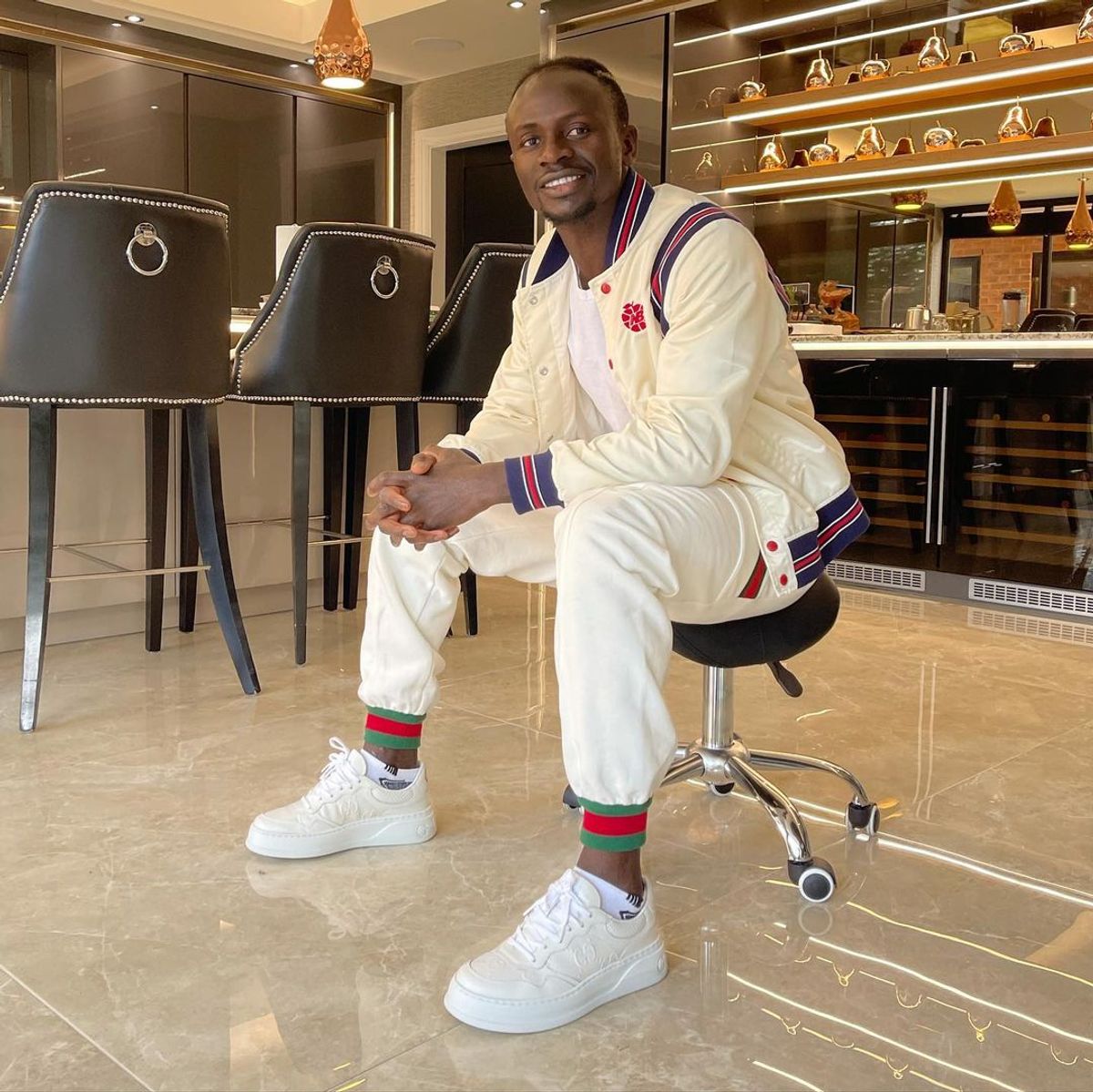 Sadio Mane Outfit from December 13, 2021 | WHAT’S ON THE STAR?