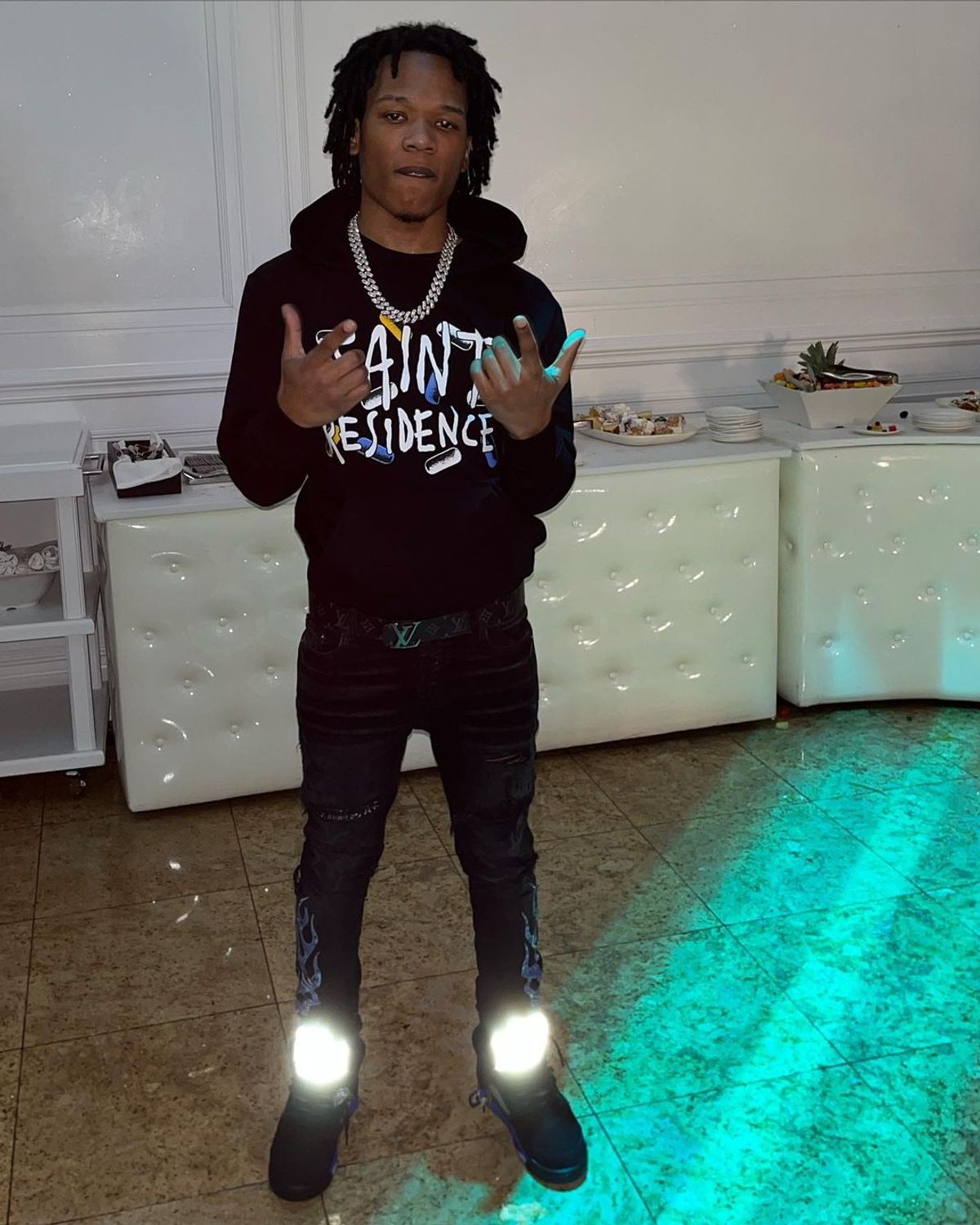 B Lovee Outfit from February 21, 2022 | WHAT’S ON THE STAR?