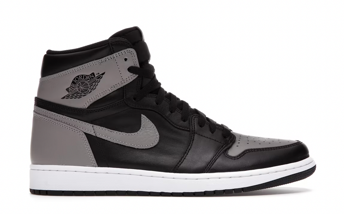 Nike Air Jordan 1 Retro High Black Sneakers