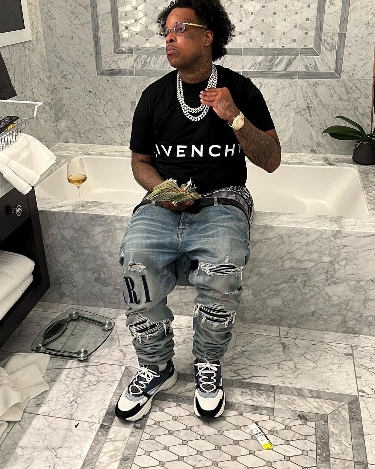 Finesse2tymes Outfit from July 2, 2022 WHAT’S ON THE STAR?