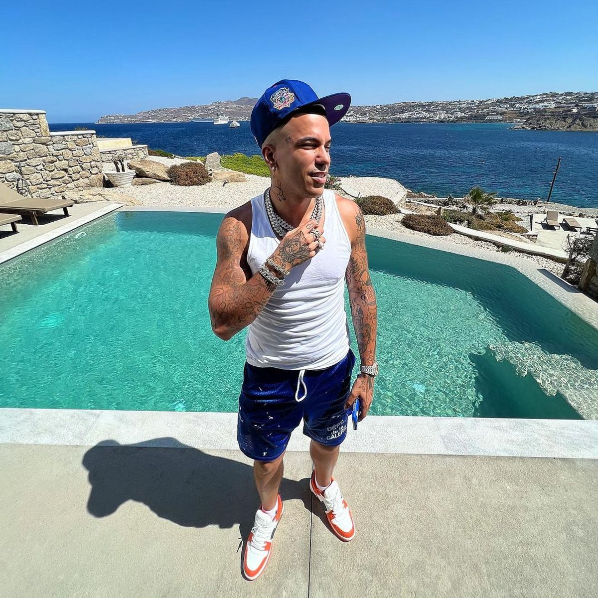 Sfera Ebbasta Outfit from August 17, 2022 | WHAT’S ON THE STAR?