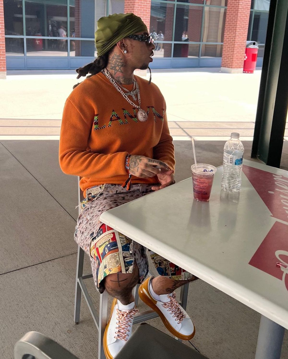 Robb Banks Outfit from May 28, 2022 | WHAT’S ON THE STAR?