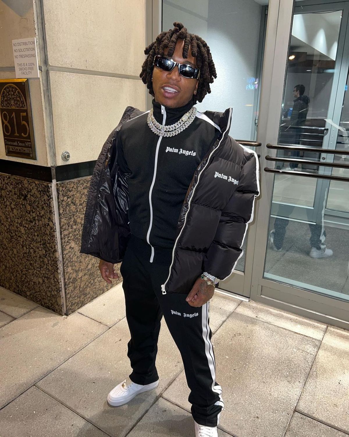 Jacquees Outfit from October 22, 2022 | WHAT’S ON THE STAR?