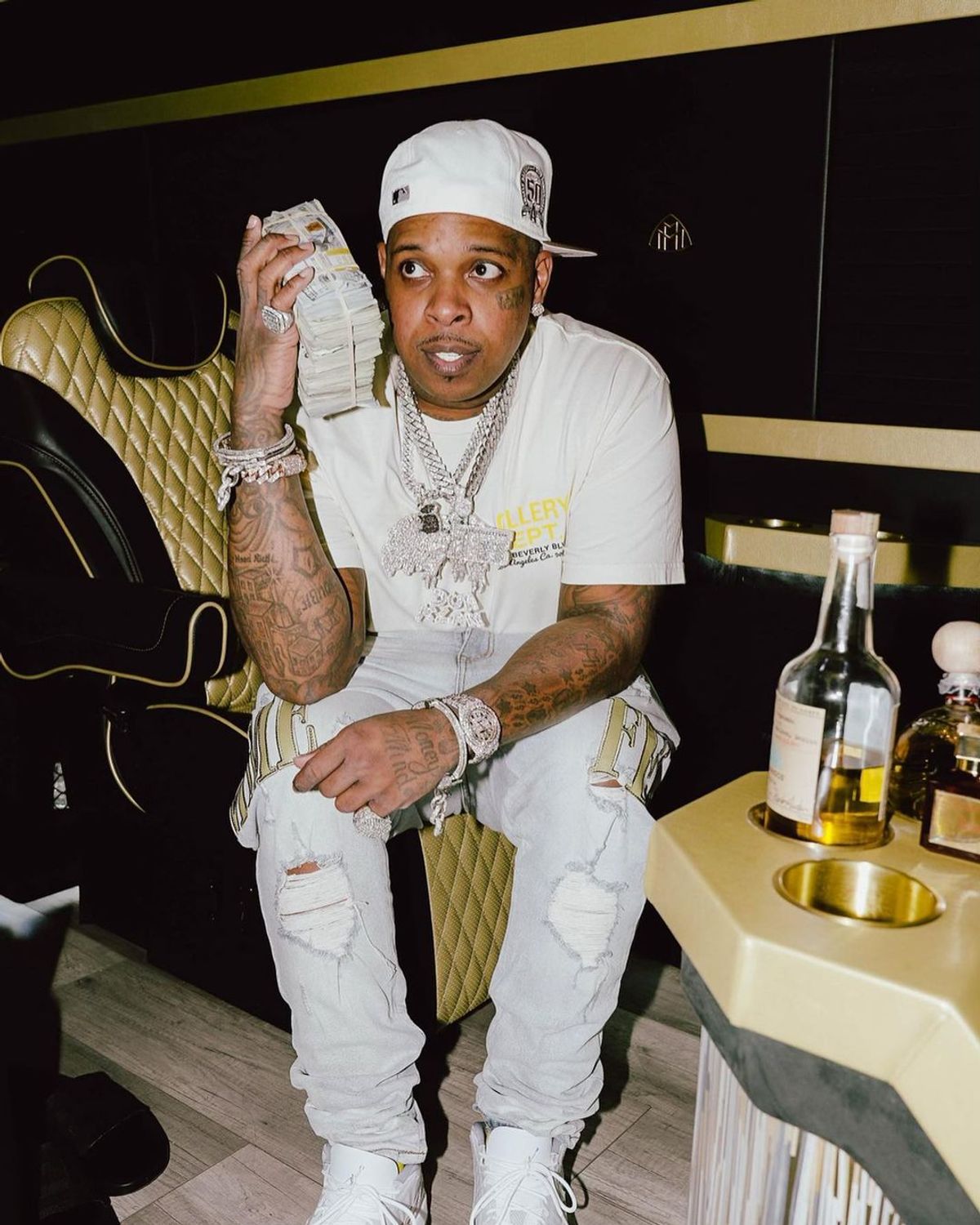 Finesse2tymes Outfit from October 23, 2022 | WHAT’S ON THE STAR?