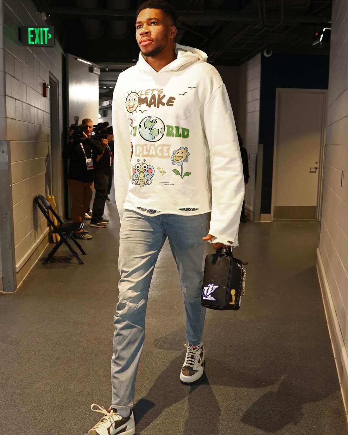 giannis antetokounmpo nike apparel