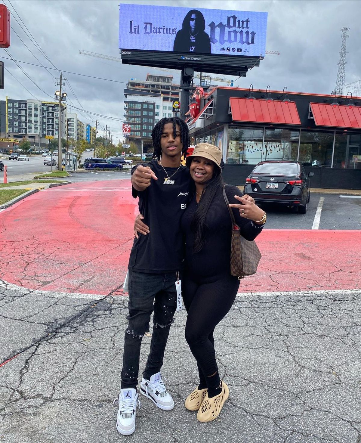 Lil Darius Outfit from November 12, 2022 | WHAT’S ON THE STAR?