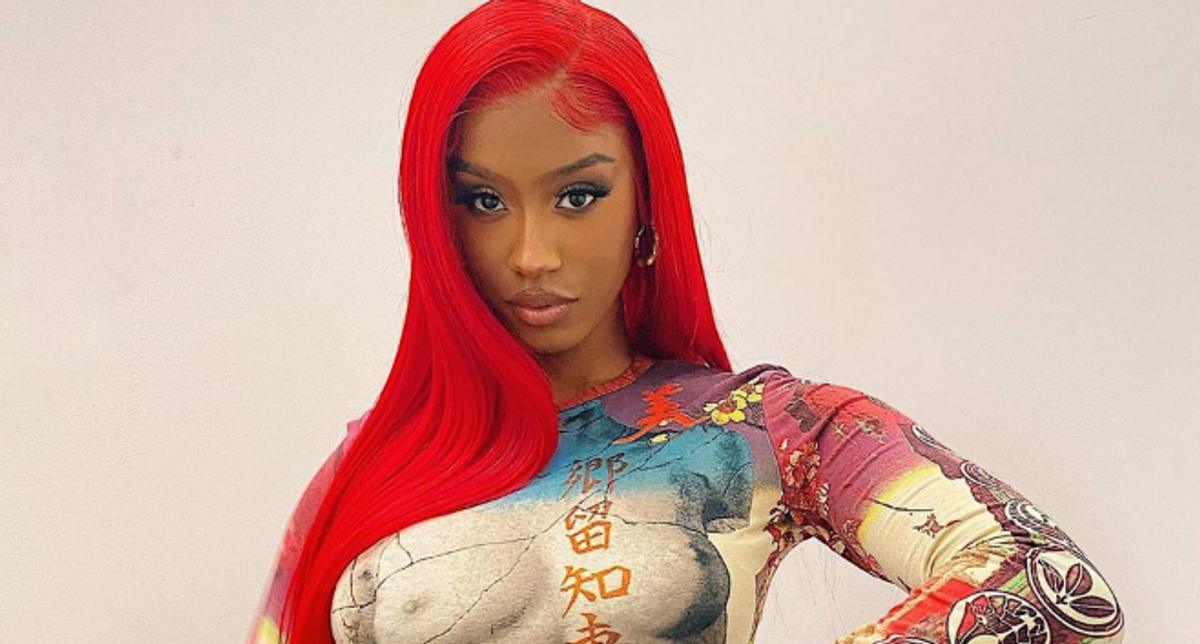 Raven Tracy Outfits, Clothes, Style and Fashion WHAT’S ON THE STAR?