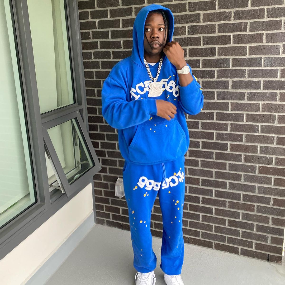 Burna Bandz Outfits, Clothes, Style and Fashion WHAT’S ON THE STAR?