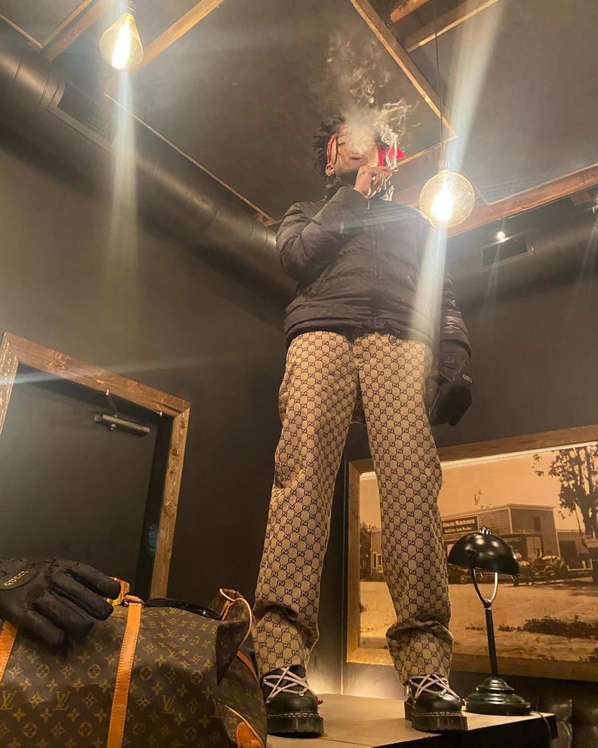 Killval Outfit from May 9, 2021 | WHAT’S ON THE STAR?