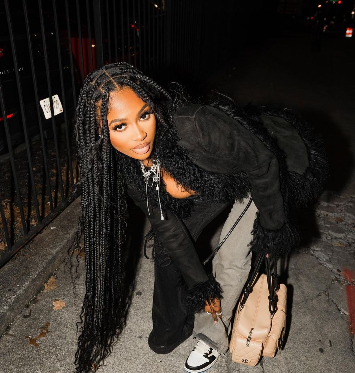 Dess Dior Outfit from December 3, 2022 | WHAT’S ON THE STAR?