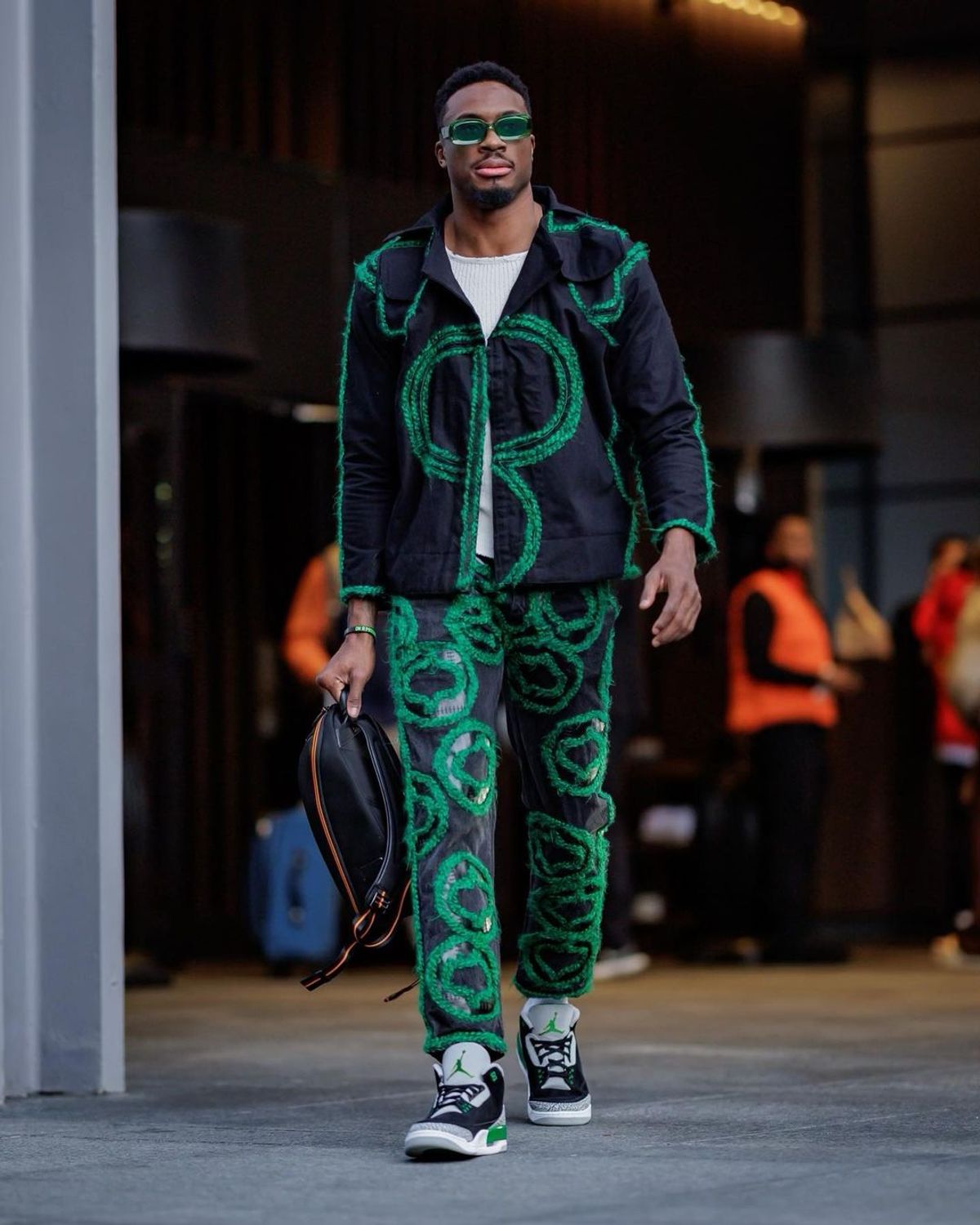 thanasis antetokounmpo shoe size