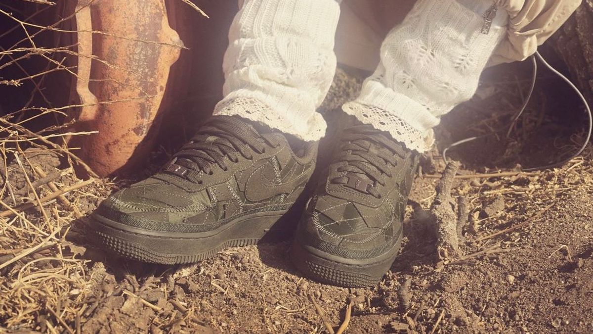 billie eilish wearing air force 1