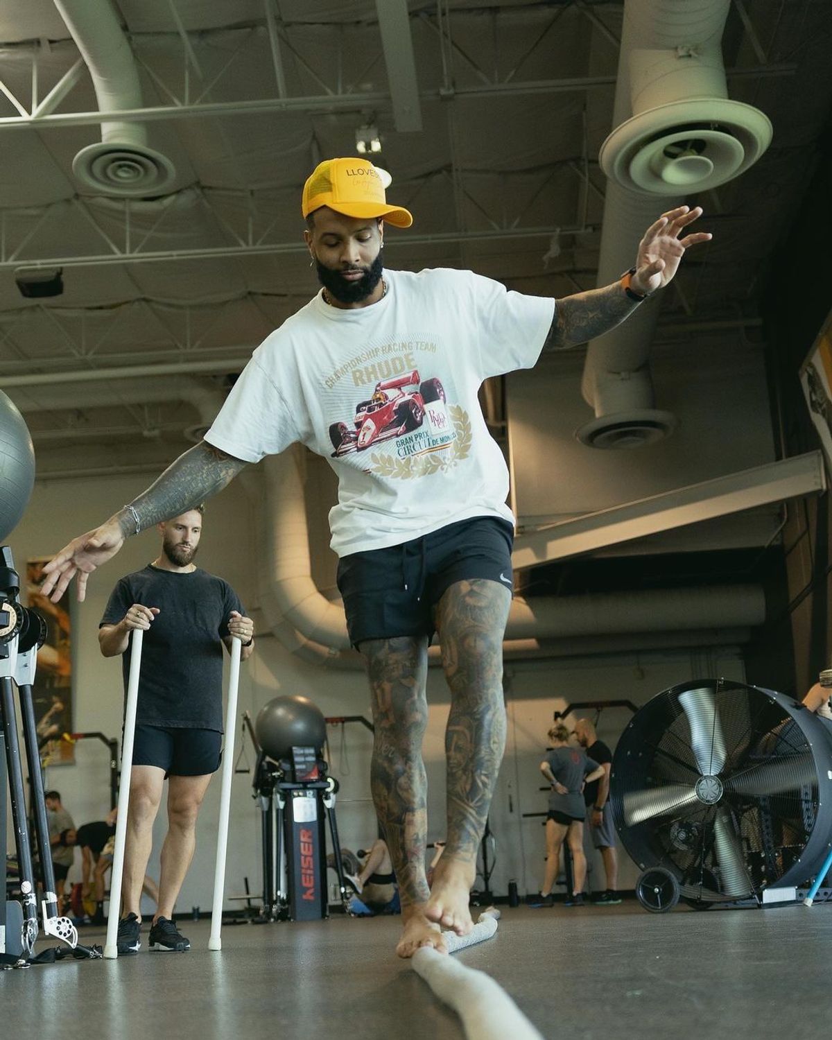 Odell Beckham Jr Outfit from December 28, 2022 | WHAT’S ON THE STAR?