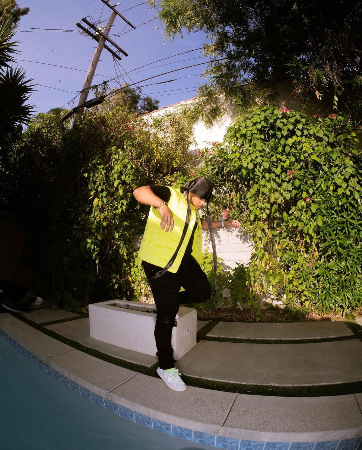 Fanum Outfit from May 9, 2022 | WHAT’S ON THE STAR?