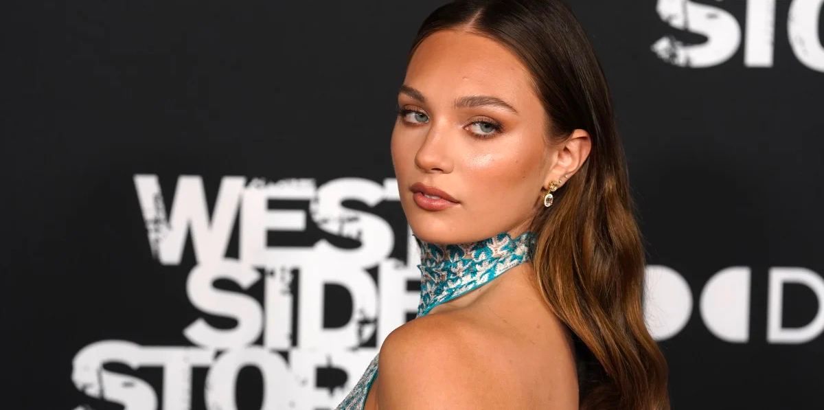 Maddie Ziegler: Outfits, Clothes, Style and Fashion | WHAT’S ON THE STAR?