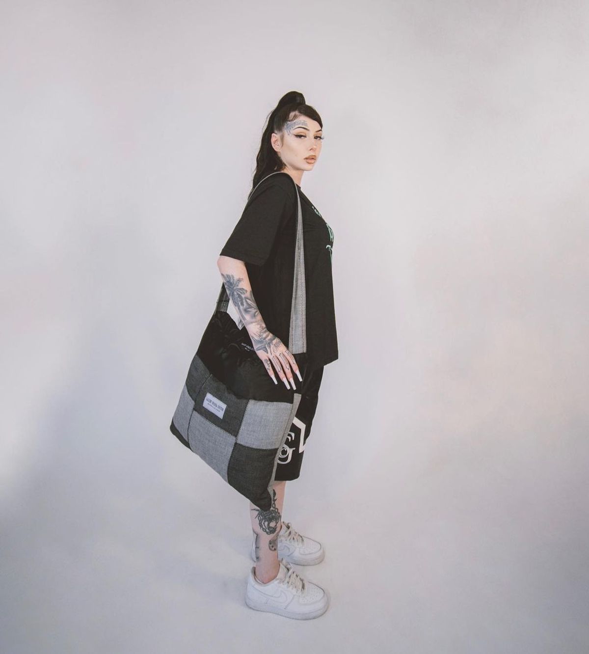 Lady XO Outfit from August 27, 2022 | WHAT’S ON THE STAR?