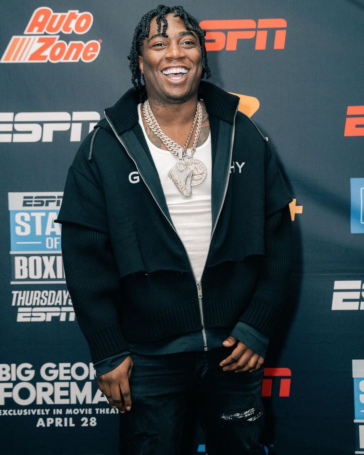 Fredo Bang Outfit from April 10, 2023 | WHAT’S ON THE STAR?