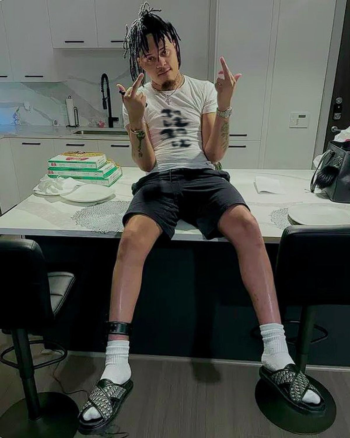 Summrs Outfit from November 9, 2022 | WHAT’S ON THE STAR?