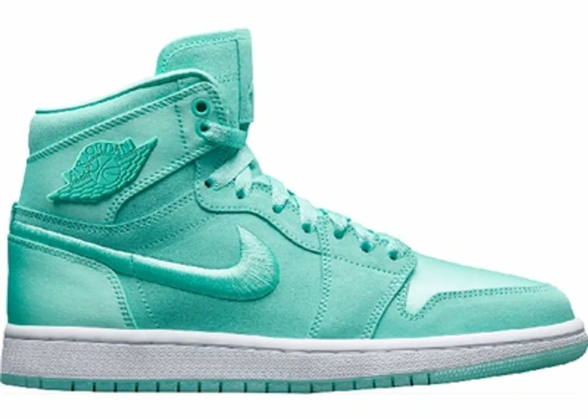 Nike Air Jordan 1 Retro High Season Of Her Light Aqua