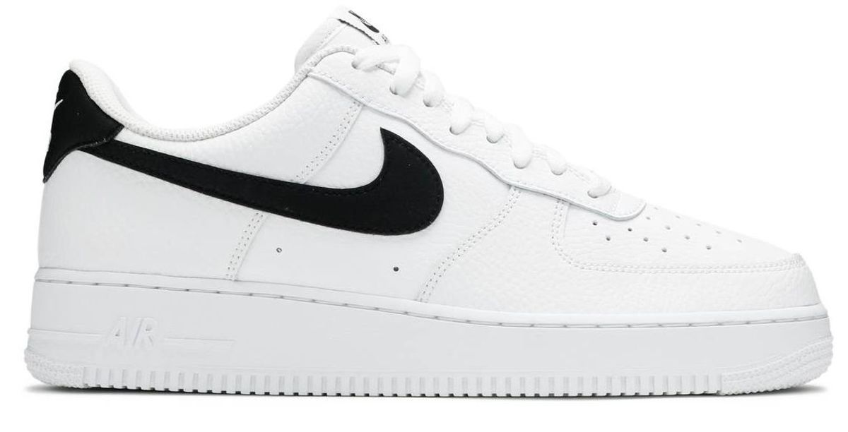 Nike Air Force 1 07 White Black Sneakers