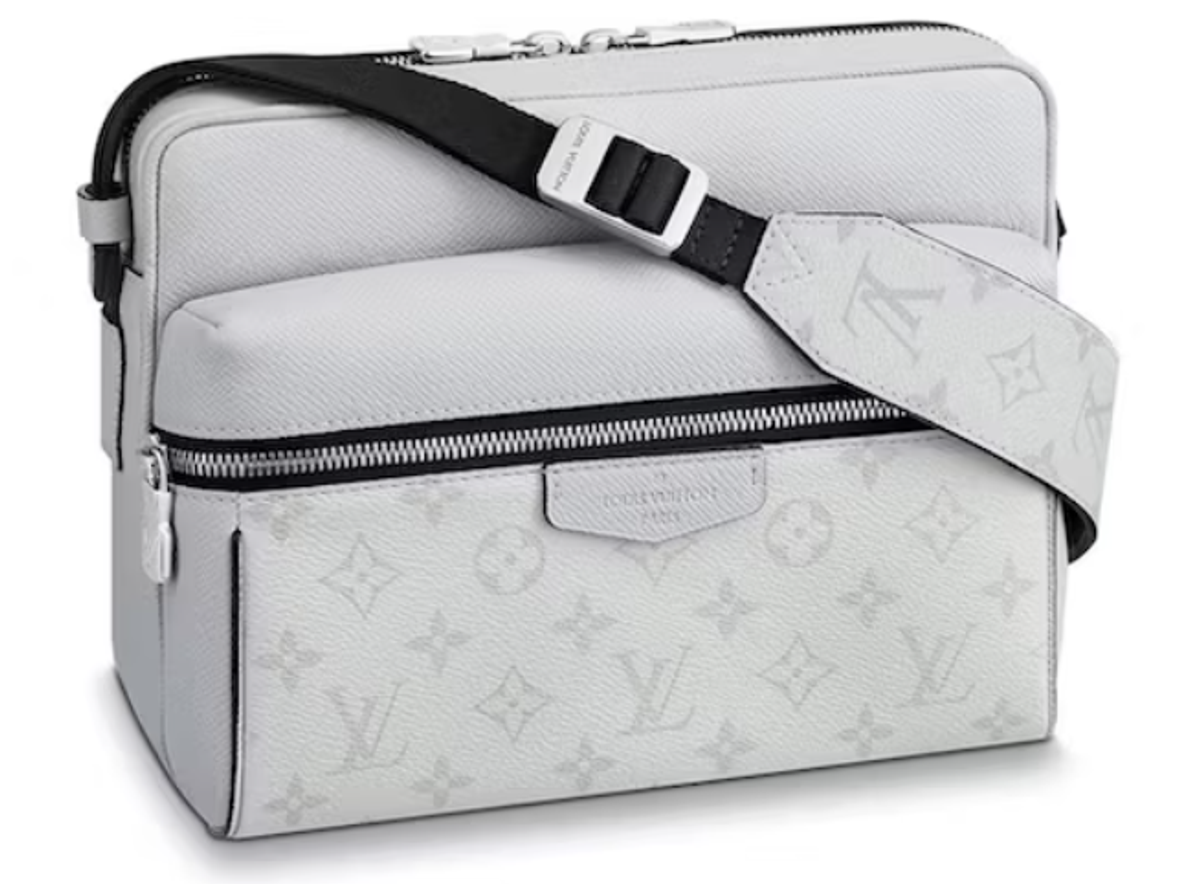 Louis Vuitton Antarctica Taiga White Outdoor Messenger Bag