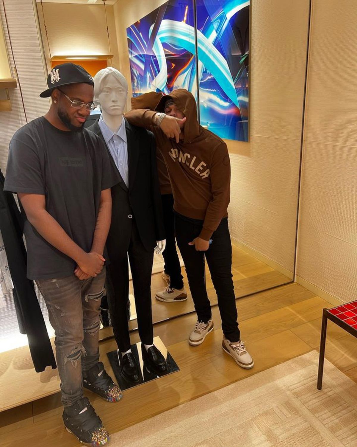 Summrs Outfit from September 14, 2023 | WHAT’S ON THE STAR?