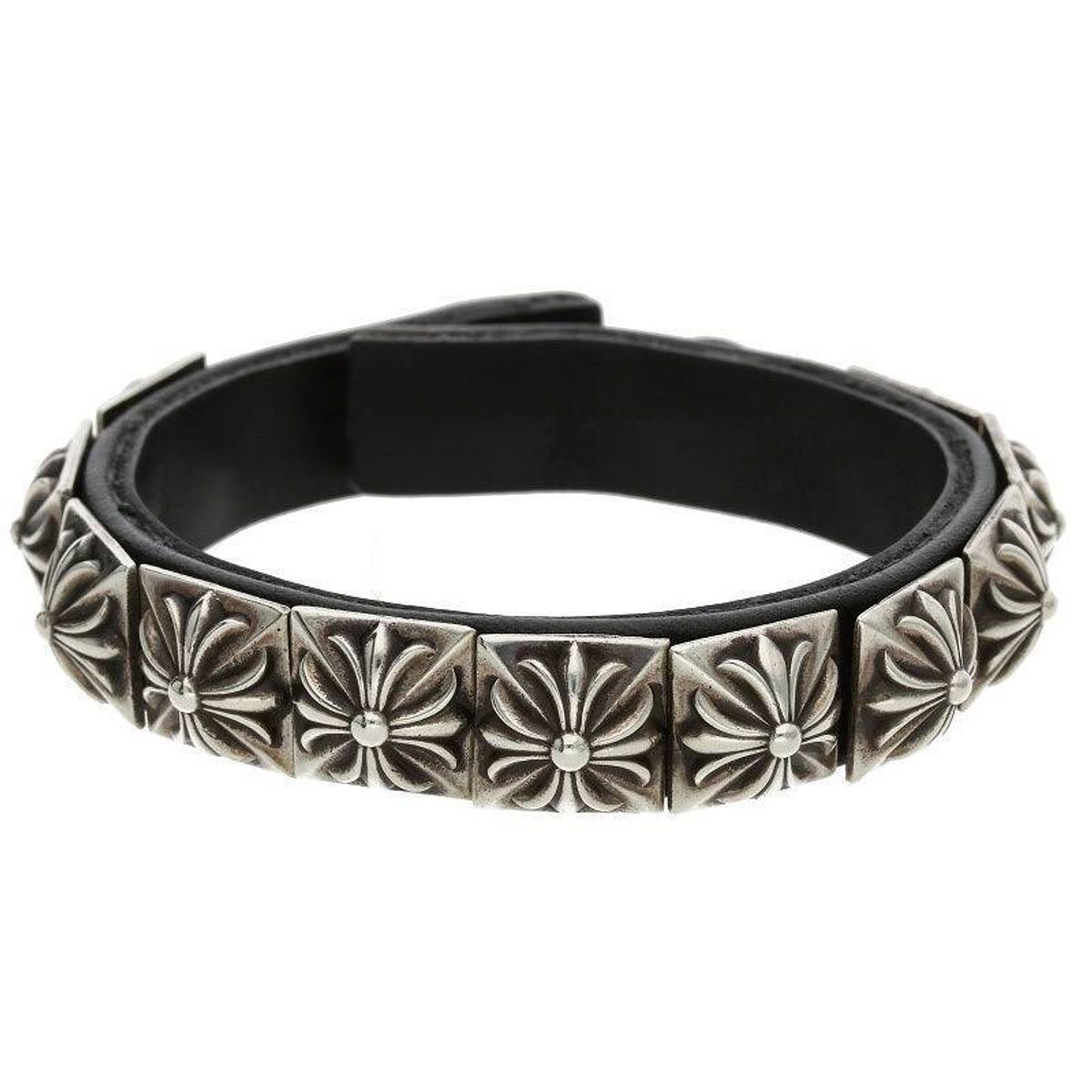 Chrome Hearts Zero Stud Sngl Row Pyramid Single Leather Bracelet