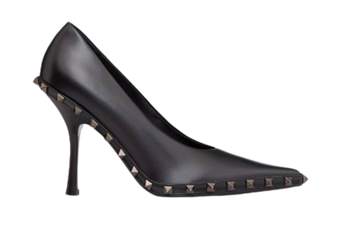 Valentino Black Rockstud Calfskin Pumps