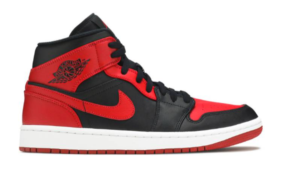 Nike Banned Air Jordan 1 Mid Sneakers