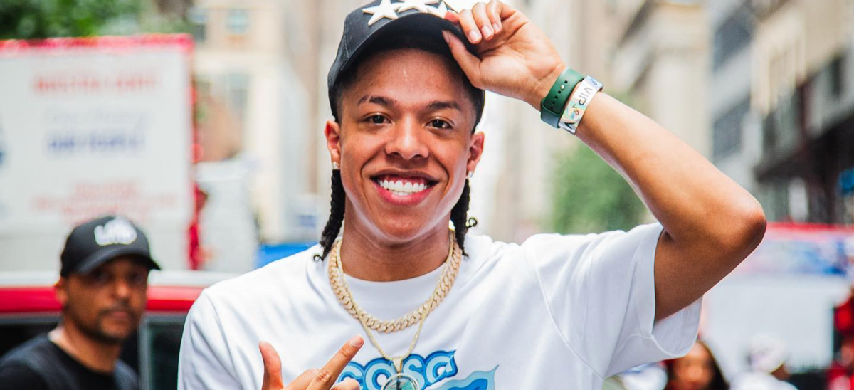 Papela Rapper Papera: Outfits, Clothes, Style and Fashion | WHAT’S ON THE STAR?