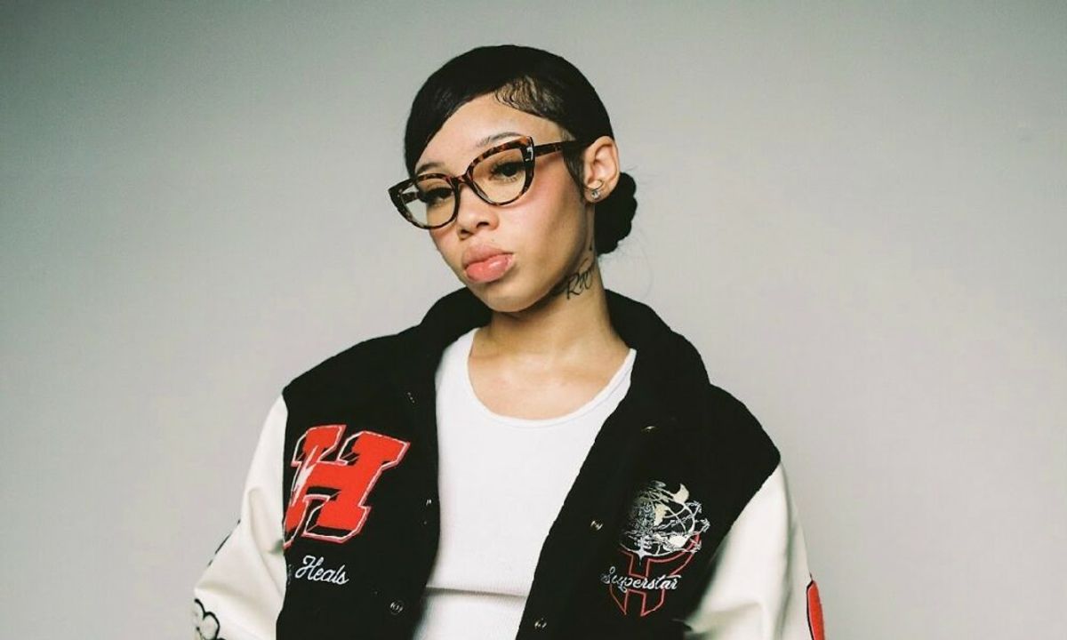 Anycia: Outfits, Clothes, Style and Fashion | WHAT’S ON THE STAR?