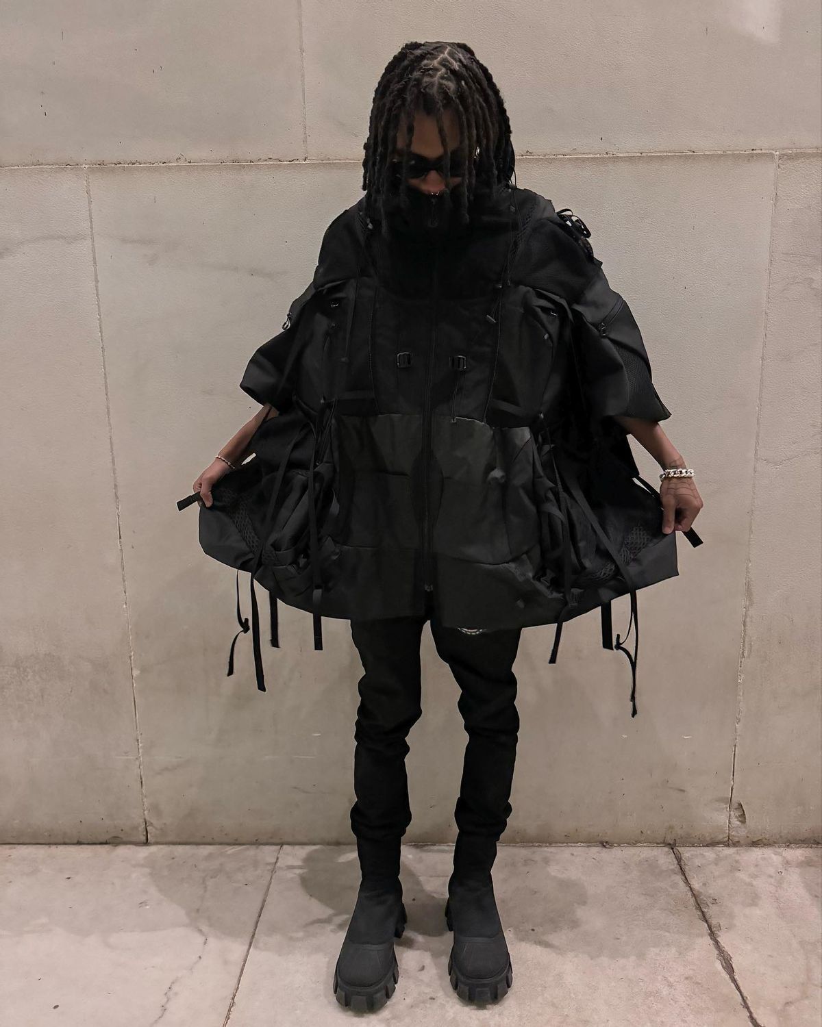 Yung Kayo Outfit from January 31, 2024 | WHAT’S ON THE STAR?