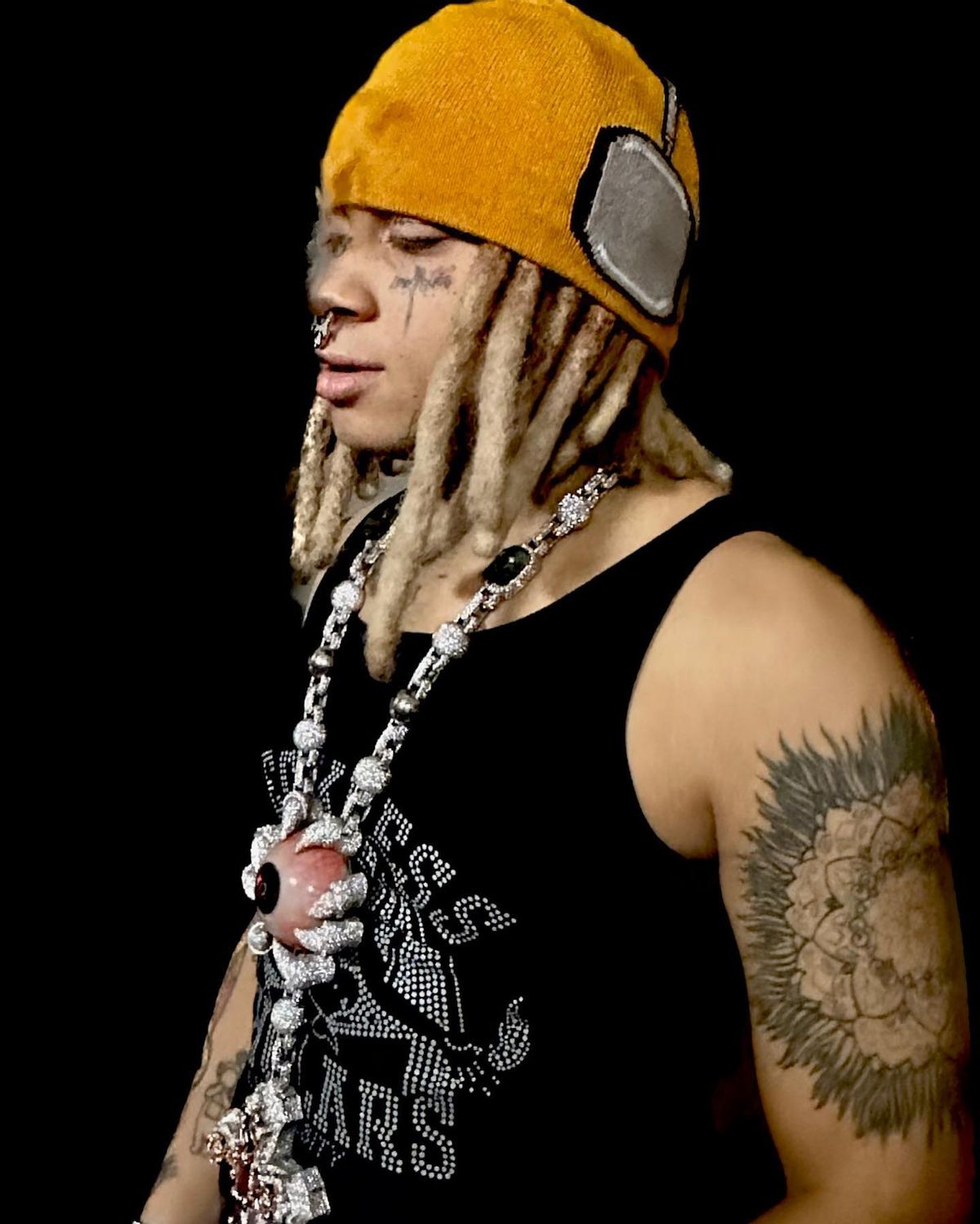 Trippie Redd Outfit from February 27, 2024 | WHAT’S ON THE STAR?