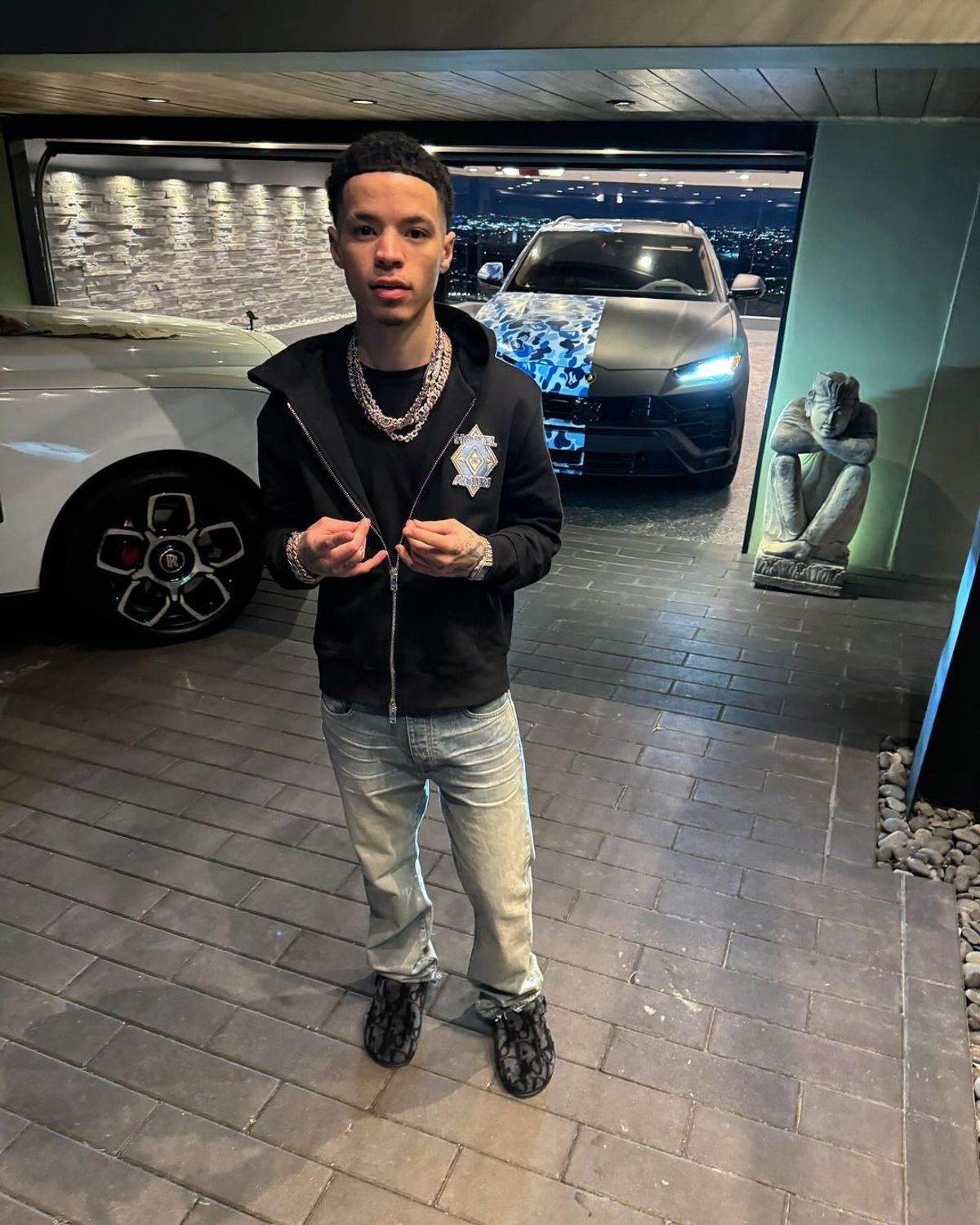 Lil Mosey Outfit from April 3, 2024 | WHAT’S ON THE STAR?